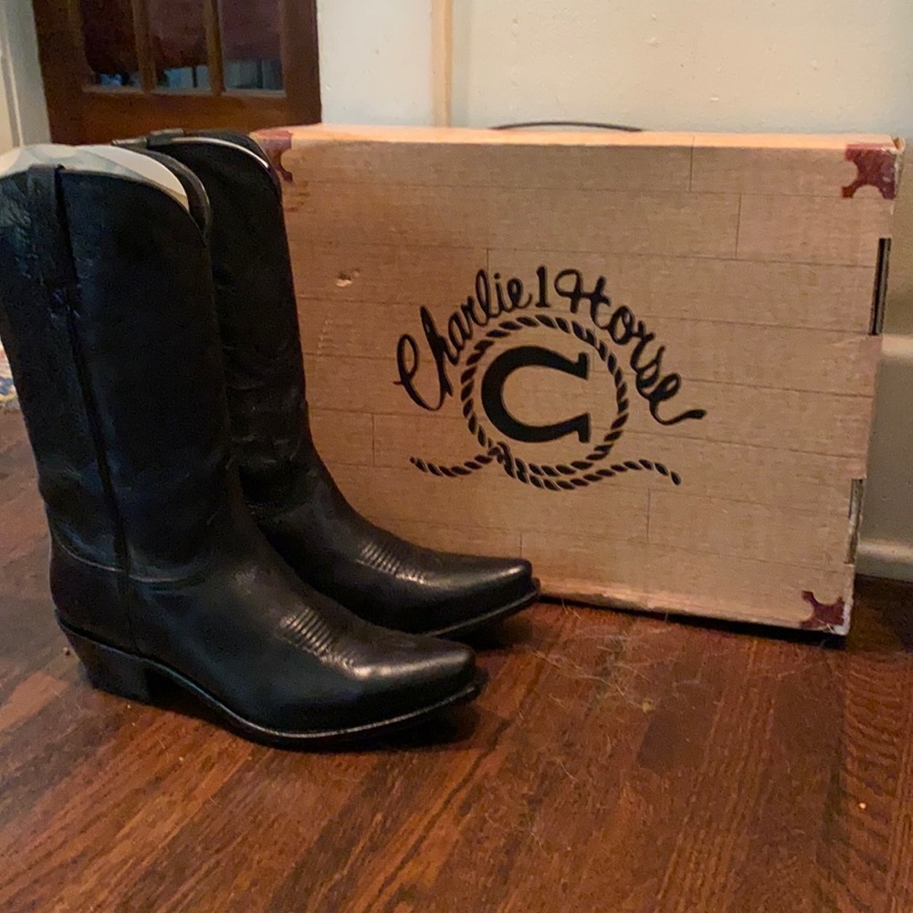 Brand new cowboy boots! Made in Brazil! Beautiful!